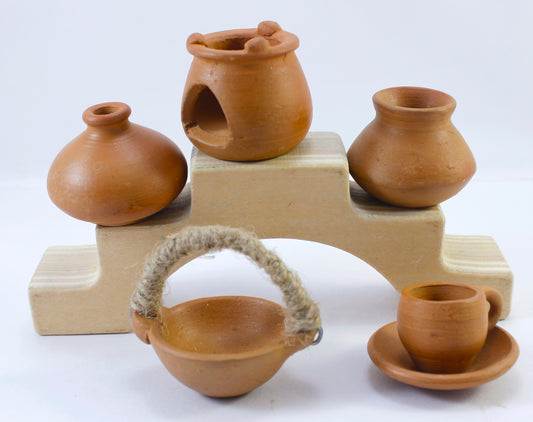 Miniature Terracotta kitchen Set
